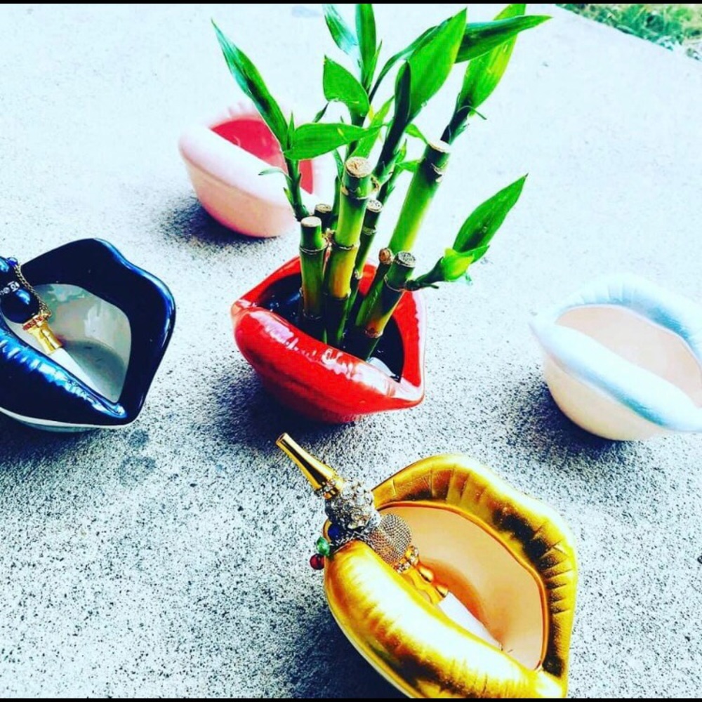 Lip Shaped Ashtray